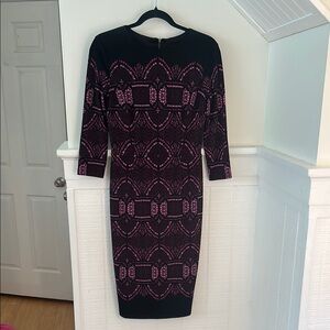 White House Black Market Long Sleeve Stretchy Black & Purple Dress size 0